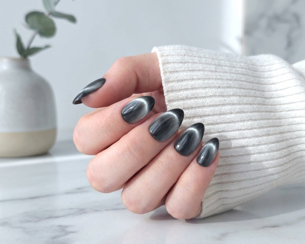 Confronto tra ricostruzione gel e unghie press on nails fatte a mano