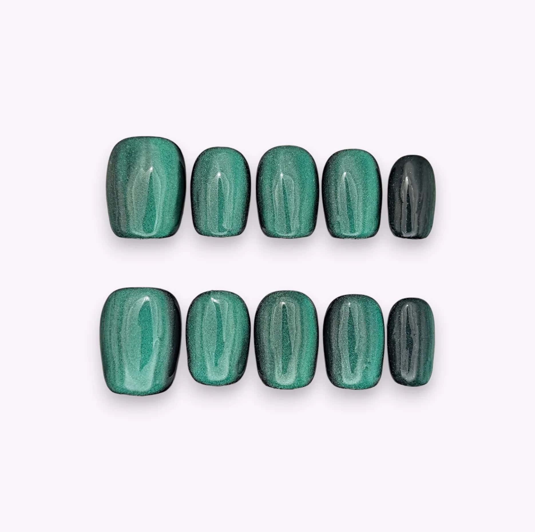 Unghie press on verde foresta corte effetto occhio di gatto