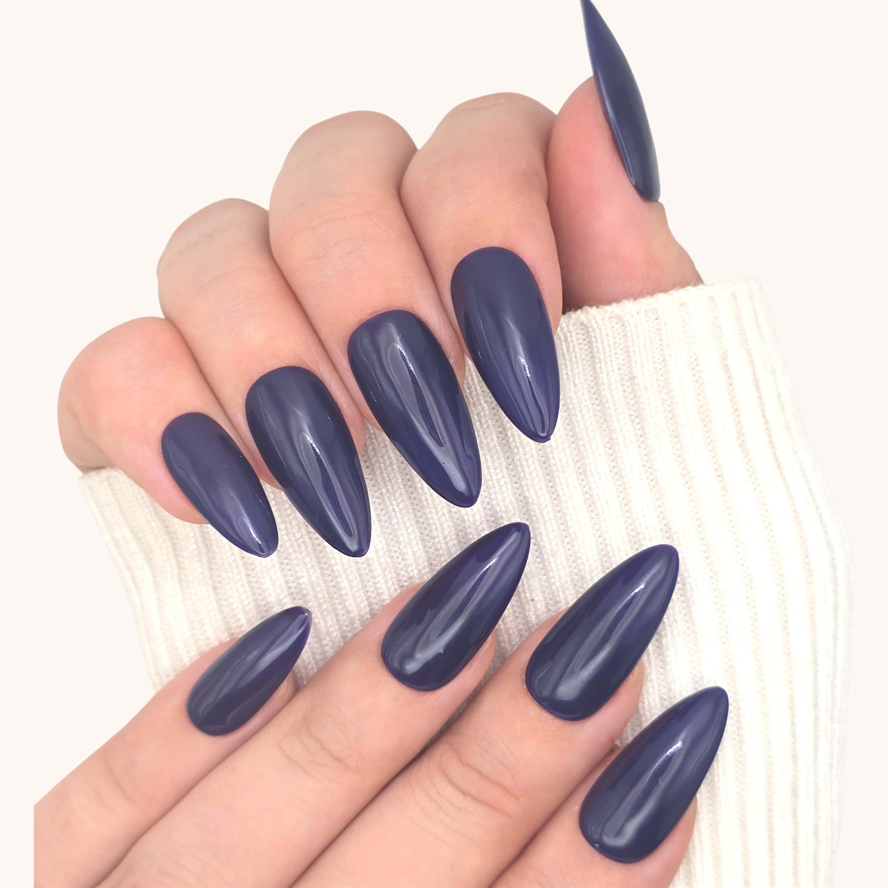 Unghie press on mandorla lunga blu notte